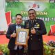 Ketua PWI Dumai Terima Penghargaan dari Polres Dumai di HUT Bhayangkara ke-79